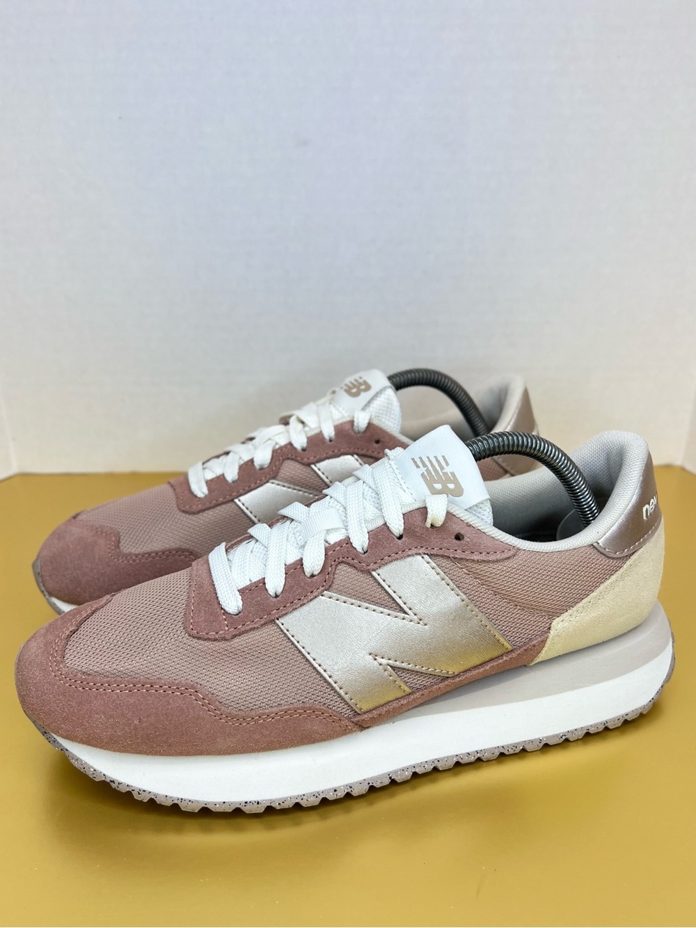 New Balance 237 Women's Sz 10M Copper/White Lifestyle Sneakers WS237MSC LKNW!